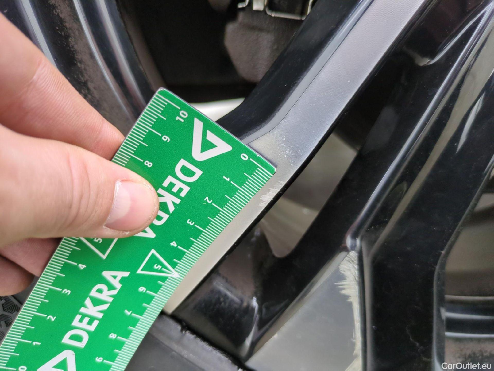  Peugeot  2008  Allure Business 1.2 PureTech 130CV BVM6 E6d #8