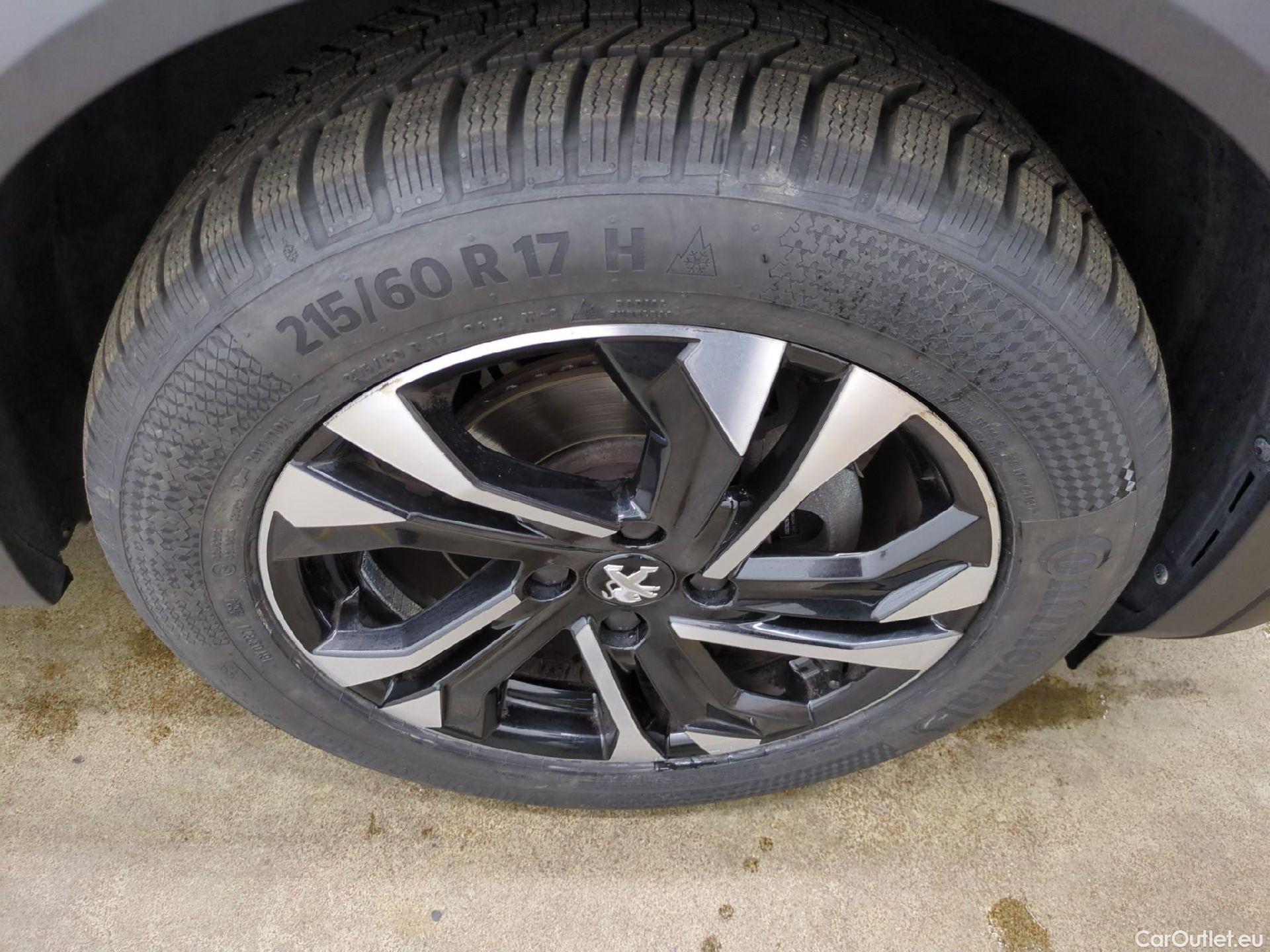  Peugeot  2008  Allure Business 1.2 PureTech 130CV BVM6 E6d #6