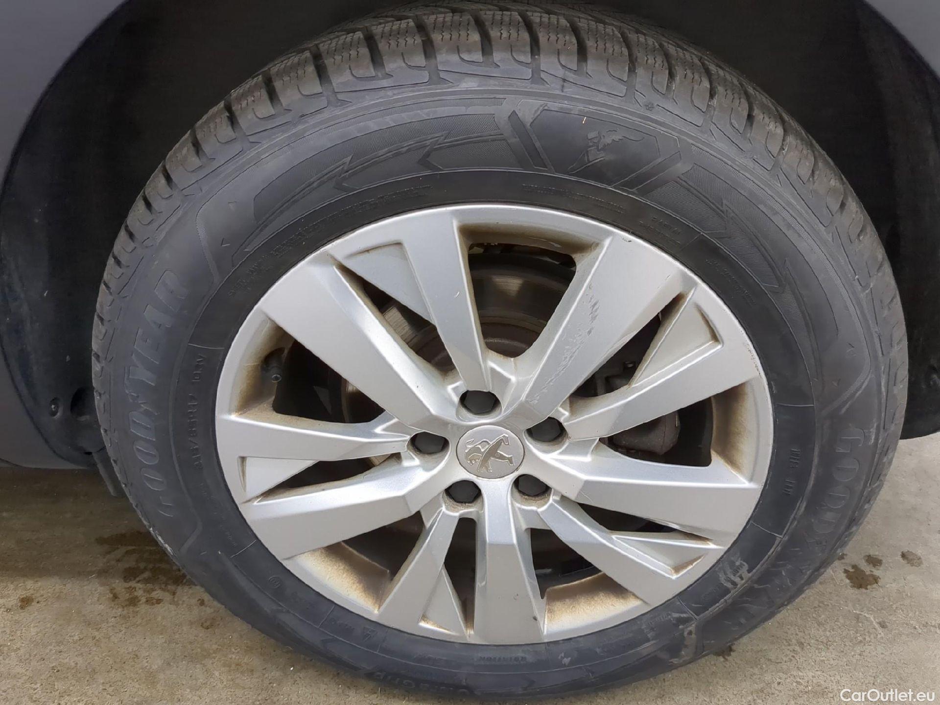  Peugeot  3008  Active Business 1.2 PureTech 130CV BVA8 E6d #5