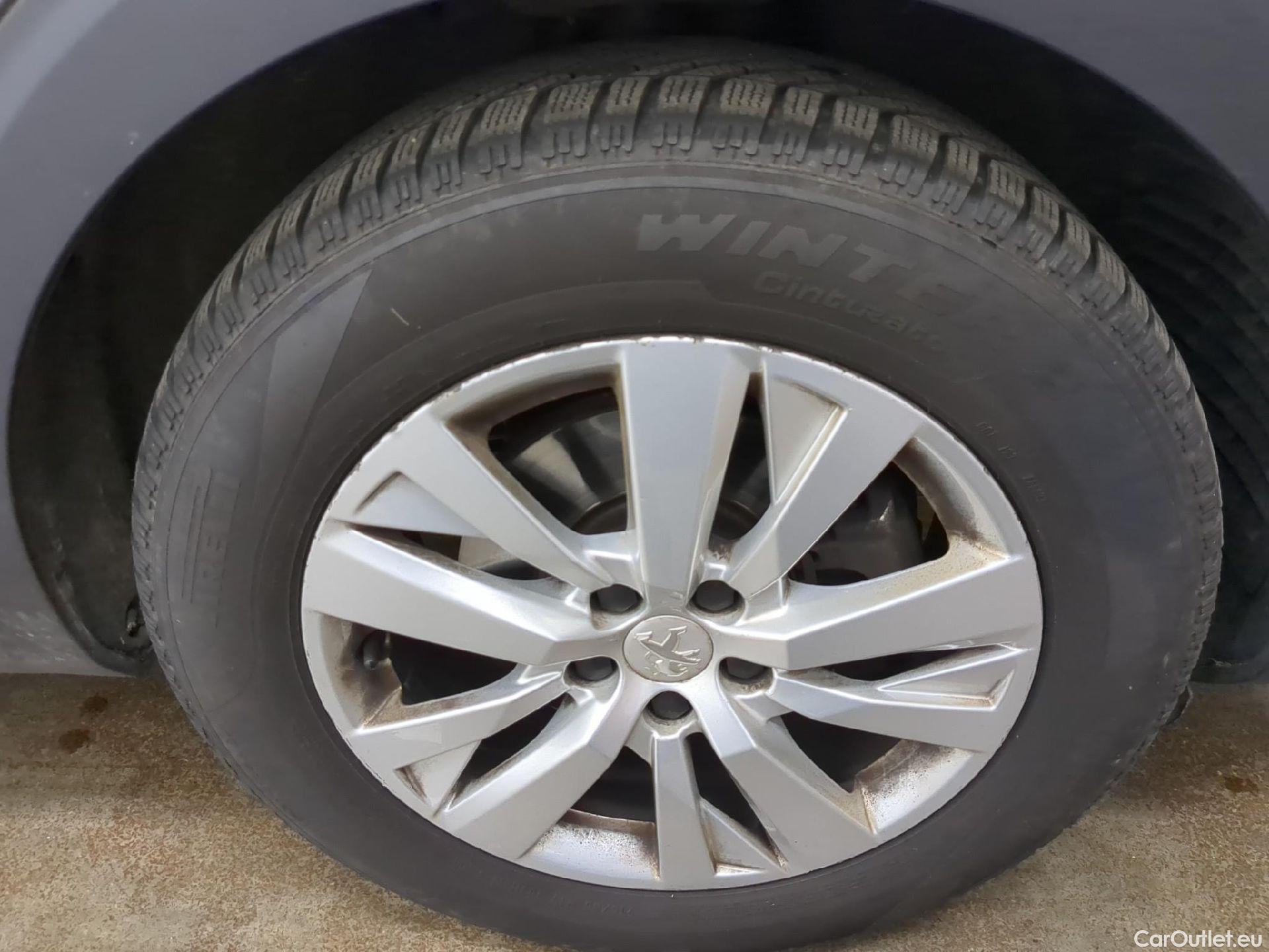  Peugeot  3008  Active Business 1.2 PureTech 130CV BVA8 E6d #3