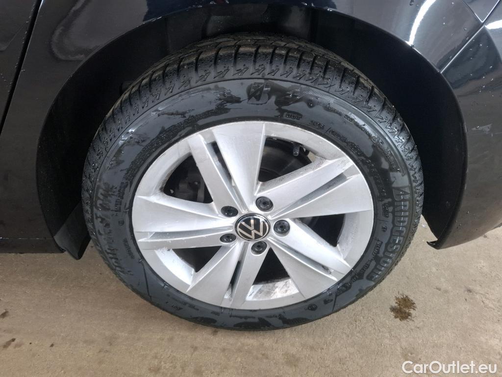  Volkswagen  Golf  VOLKSWAGEN / 2020 / 5P / Berline 2.0 TDI SCR 150 DSG7 Life Busi 1st #34