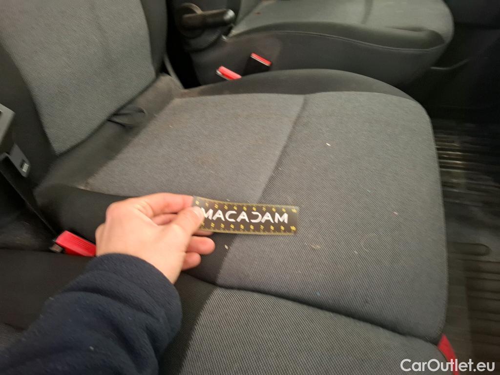  Renault  Master RENAULT  VU 4p Fourgon FG GCf Trac F3500 L1H2 Energy dCi 145 E6 #47