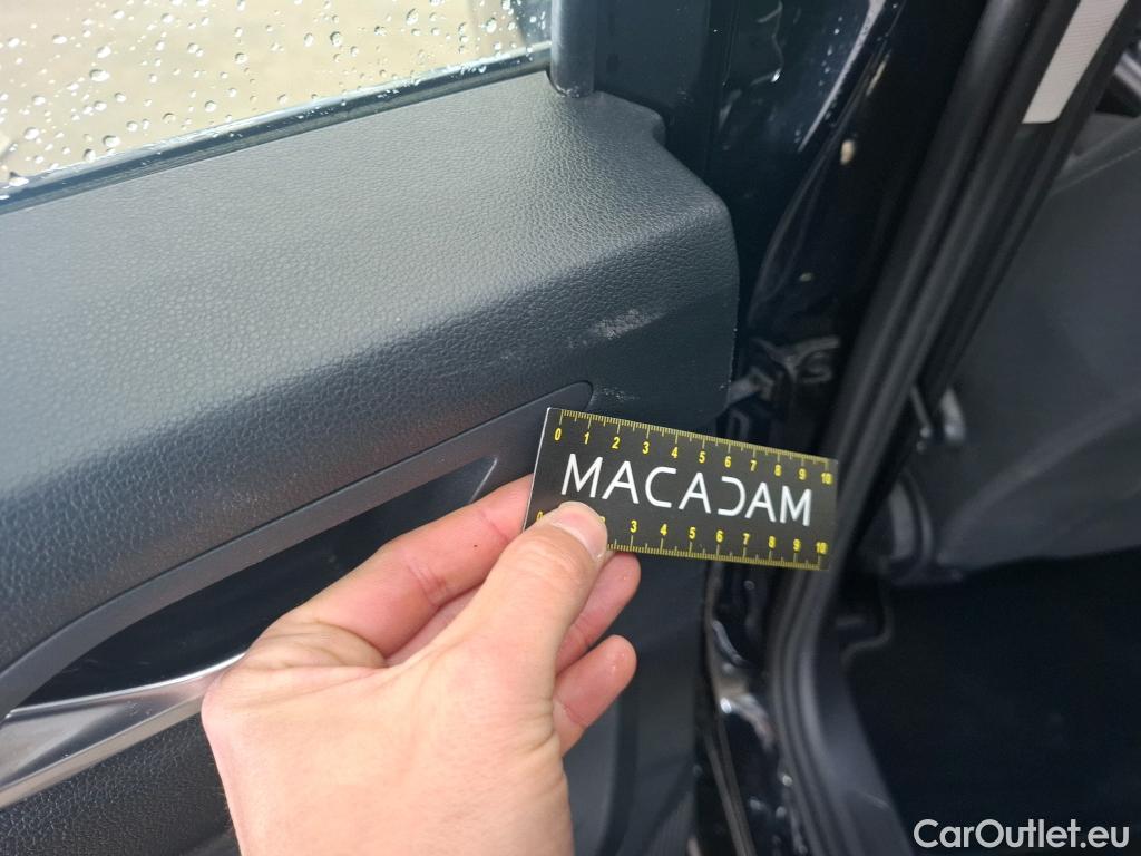  Volkswagen  Golf  VOLKSWAGEN / 2020 / 5P / Berline 2.0 TDI SCR 150 DSG7 Life Busi 1st #48