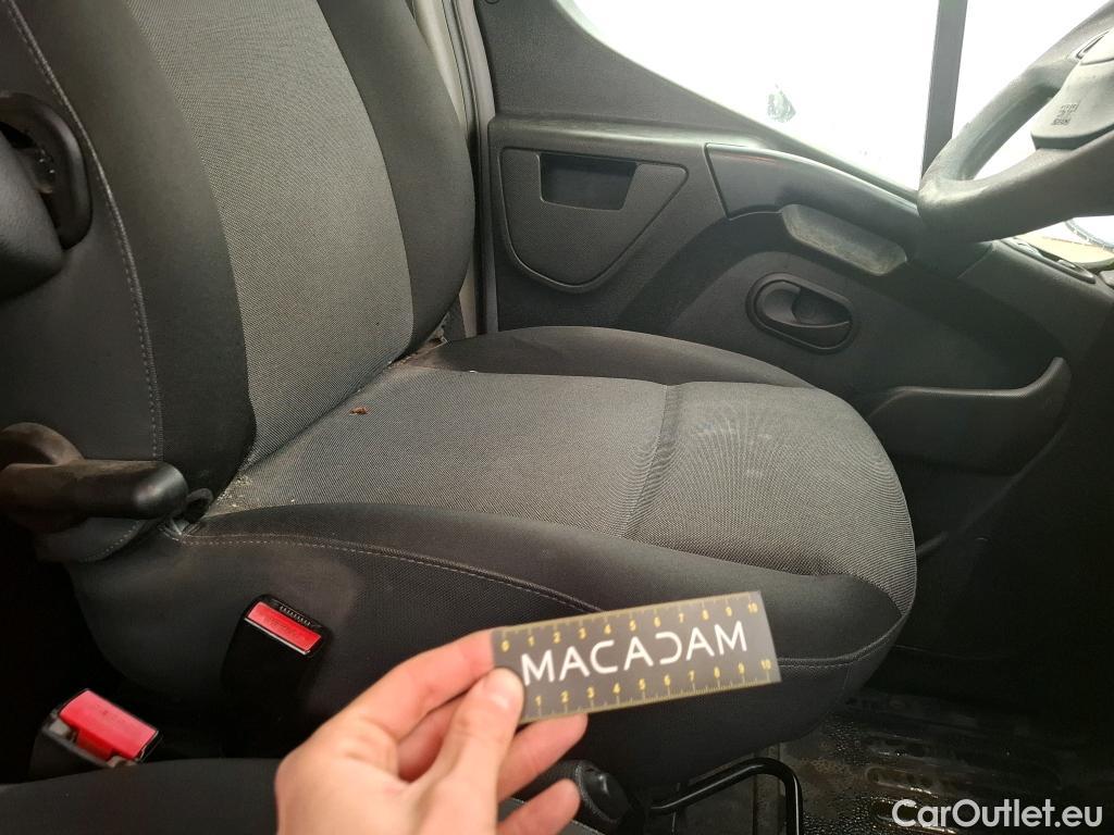  Renault  Master RENAULT  VU 4p Fourgon FG GCf Trac F3500 L1H2 Energy dCi 145 E6 #49