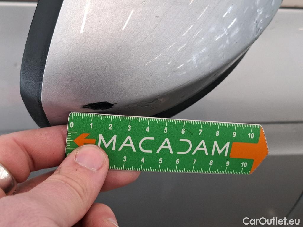  Renault  Megane  IV Berline 5 ptes. Techno 1.5 dCi 115CV BVA7 E6d #48