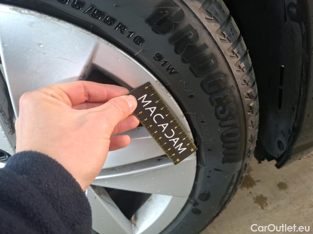  Volkswagen  Golf  VOLKSWAGEN / 2020 / 5P / Berline 2.0 TDI SCR 150 DSG7 Life Busi 1st #27