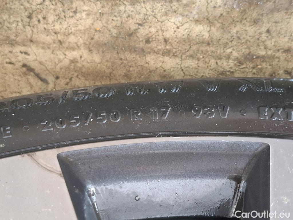  Renault  Megane  IV Berline 5 ptes. Techno 1.5 dCi 115CV BVA7 E6d #35