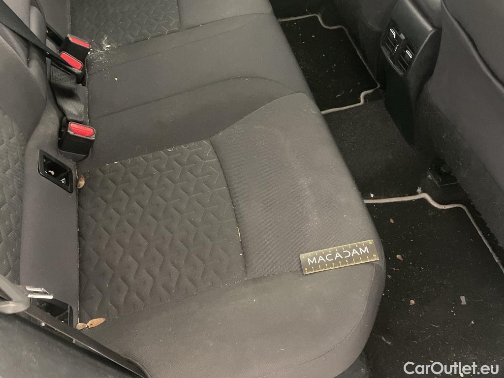  Toyota  Corolla TOYOTA  Touring Sports / 2018 / 5P / Break Hybride 122h Dynamic Business Stage Acad #36