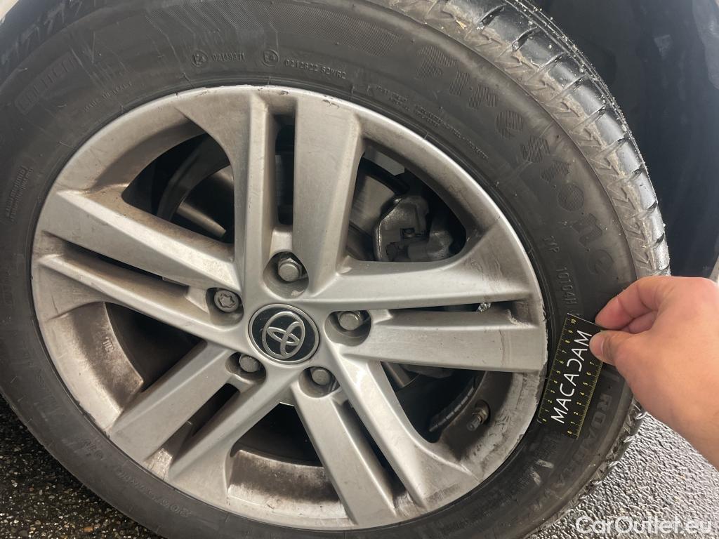  Toyota  Corolla TOYOTA  Touring Sports / 2018 / 5P / Break Hybride 122h Dynamic Business Stage Acad #21