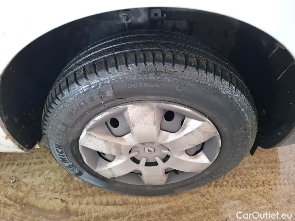  Renault  Kangoo  II Express Maxi Extra (Série Spéciale) 1.5 dCi 95CV BVM6 E6dT #32