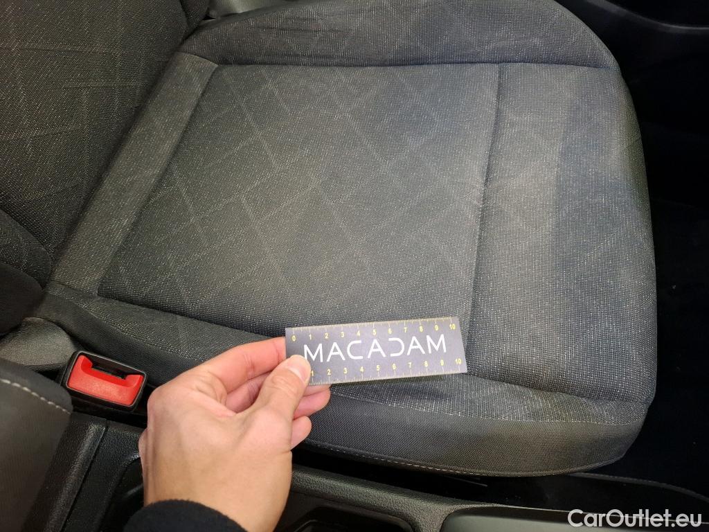  Volkswagen  Golf  VOLKSWAGEN / 2020 / 5P / Berline 2.0 TDI SCR 150 DSG7 Life Busi 1st #72