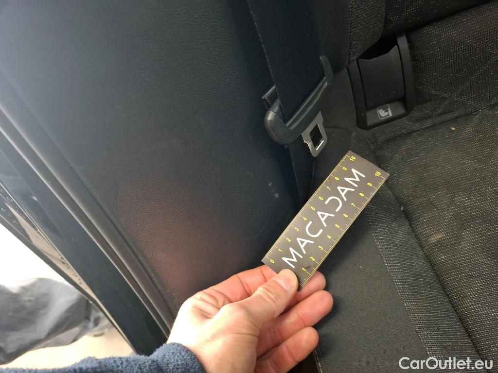  Volkswagen  Golf  VOLKSWAGEN / 2020 / 5P / Berline 2.0 TDI SCR 150 DSG7 Life Busi 1st #95