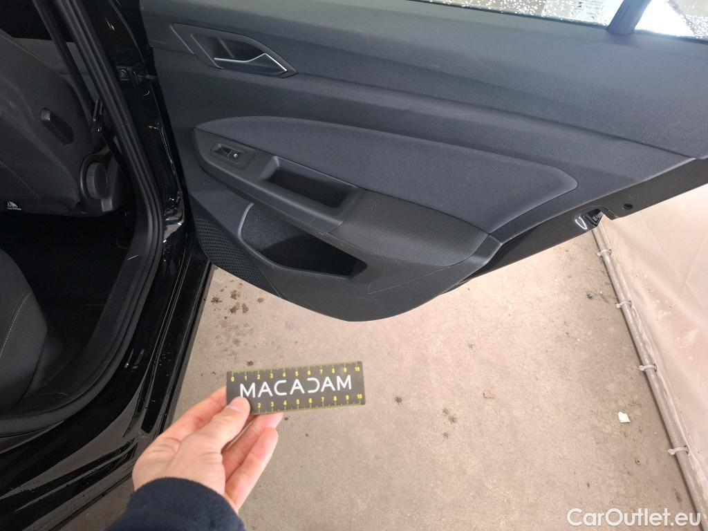  Volkswagen  Golf  VOLKSWAGEN / 2020 / 5P / Berline 2.0 TDI SCR 150 DSG7 Life Busi 1st #52