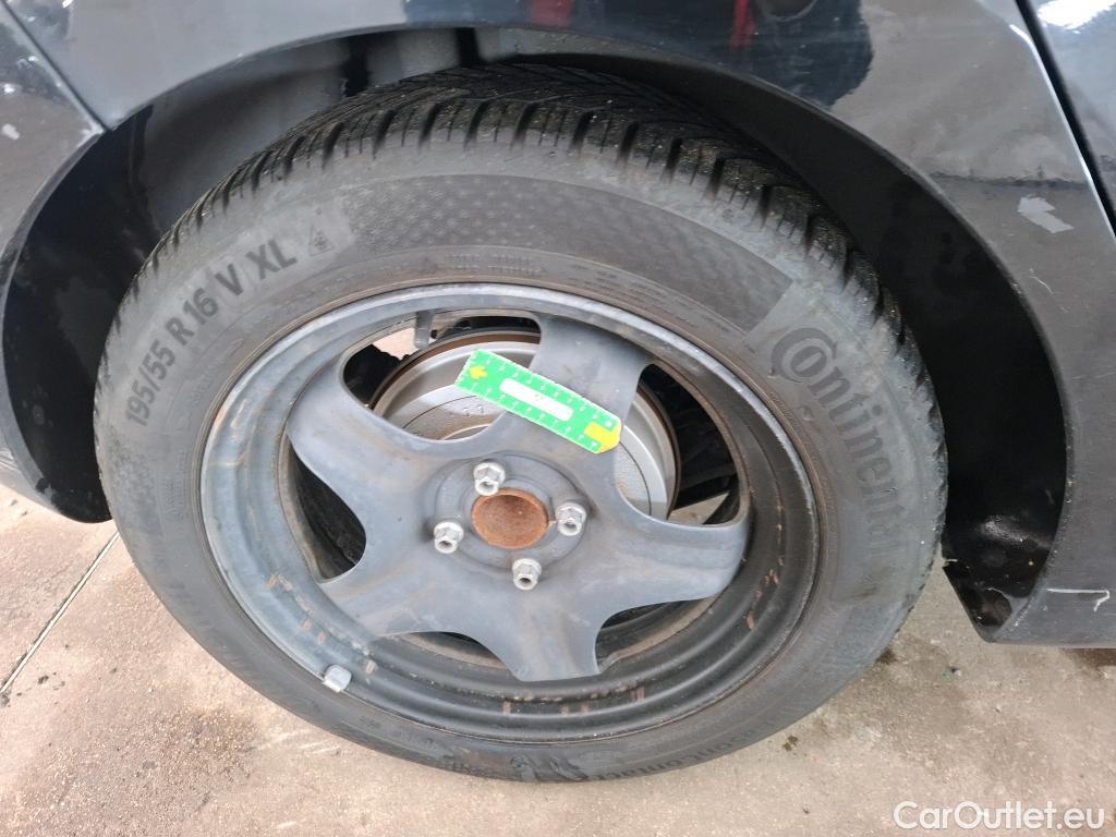  Renault  Clio  V Business 1.6 E-TECH Hybrid 140CV BVA6 E6d #60