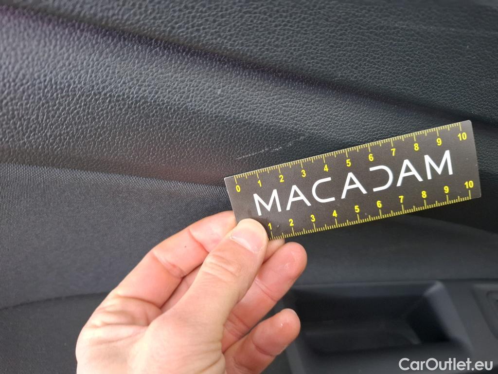  Volkswagen  Golf  VOLKSWAGEN / 2020 / 5P / Berline 2.0 TDI SCR 150 DSG7 Life Busi 1st #47