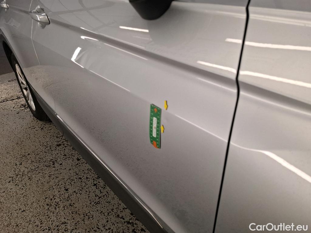  Volkswagen  Tiguan VOLKSWAGEN  / 2020 / 5P / SUV 2.0 TDI 150 DSG7 Life Business #6