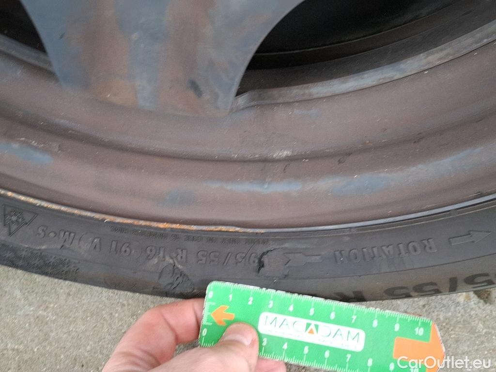  Renault  Clio  V Business 1.6 E-TECH Hybrid 140CV BVA6 E6d #47