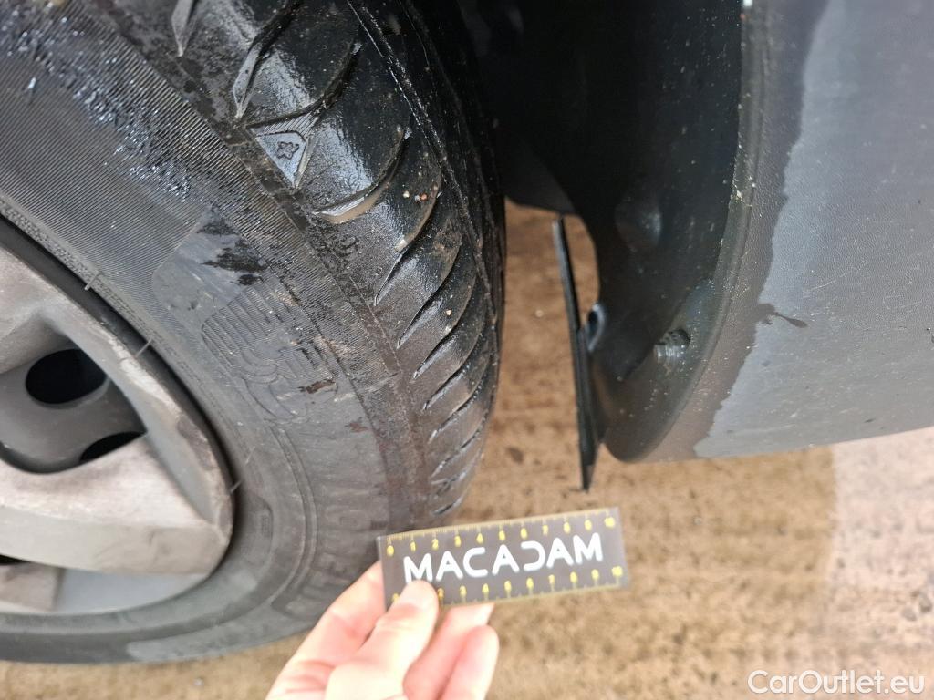  Renault  Kangoo  II Express Maxi Extra (Série Spéciale) 1.5 dCi 95CV BVM6 E6dT #24