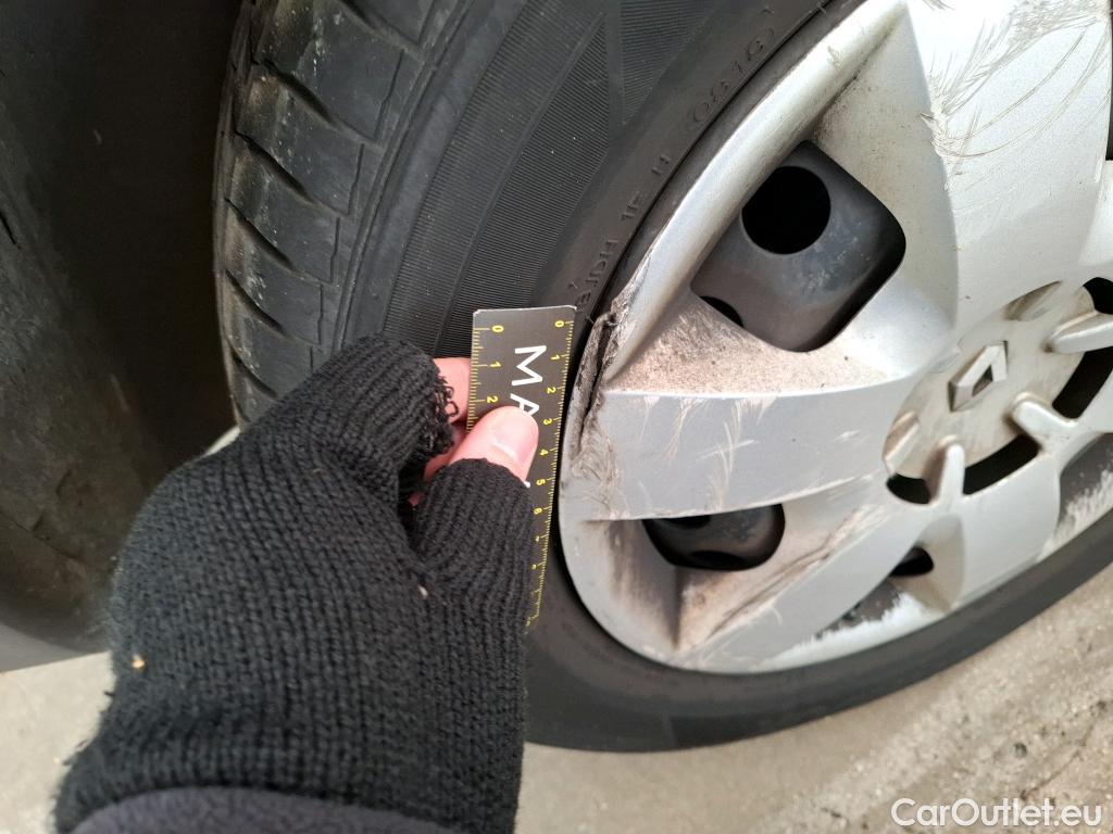  Renault  Kangoo  Express Maxi Extra (Série Spéciale) 1.5 dCi 90CV BVM5 E6 #41