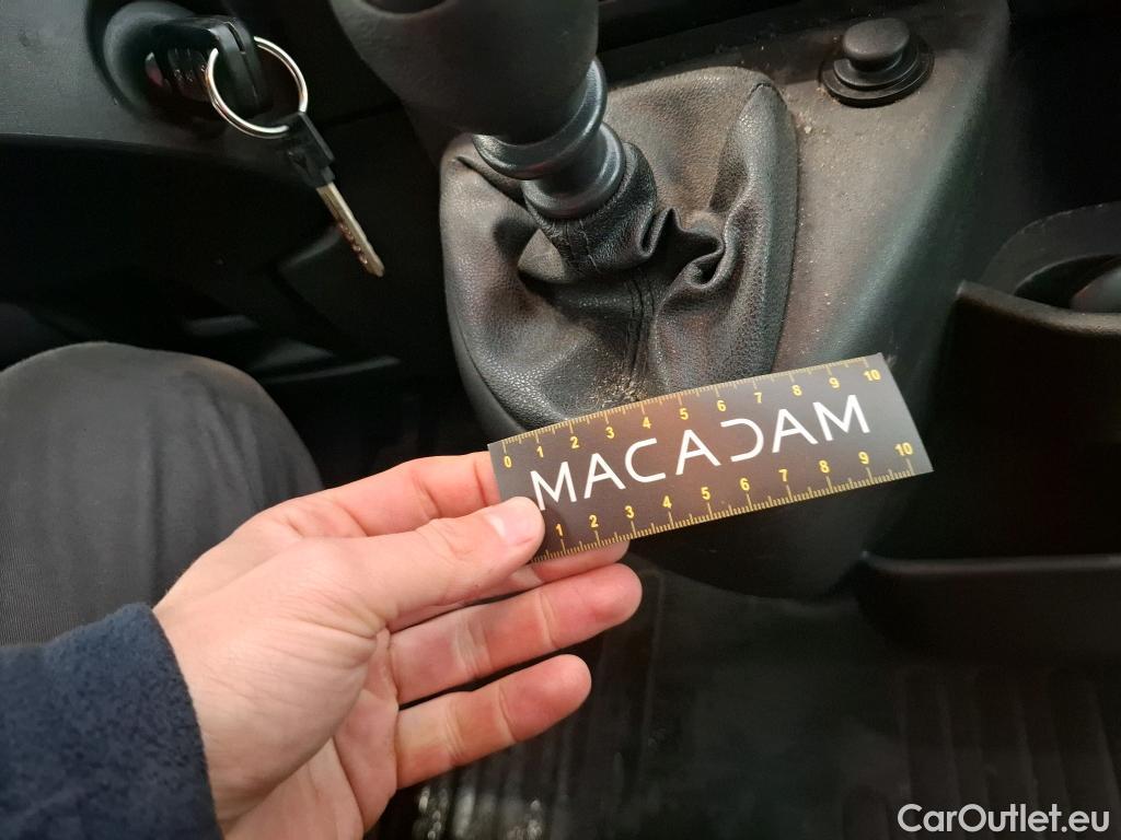  Renault  Master RENAULT  VU 4p Fourgon FG GCf Trac F3500 L1H2 Energy dCi 145 E6 #29