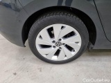  Volkswagen  Golf  VOLKSWAGEN / 2019 / 5P / BERLINA 2.0 TDI SCR STYLE DSG #18