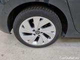  Volkswagen  Golf  VOLKSWAGEN / 2019 / 5P / BERLINA 2.0 TDI SCR STYLE DSG #66