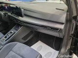  Volkswagen  Golf  VOLKSWAGEN / 2019 / 5P / BERLINA 2.0 TDI SCR STYLE DSG #70