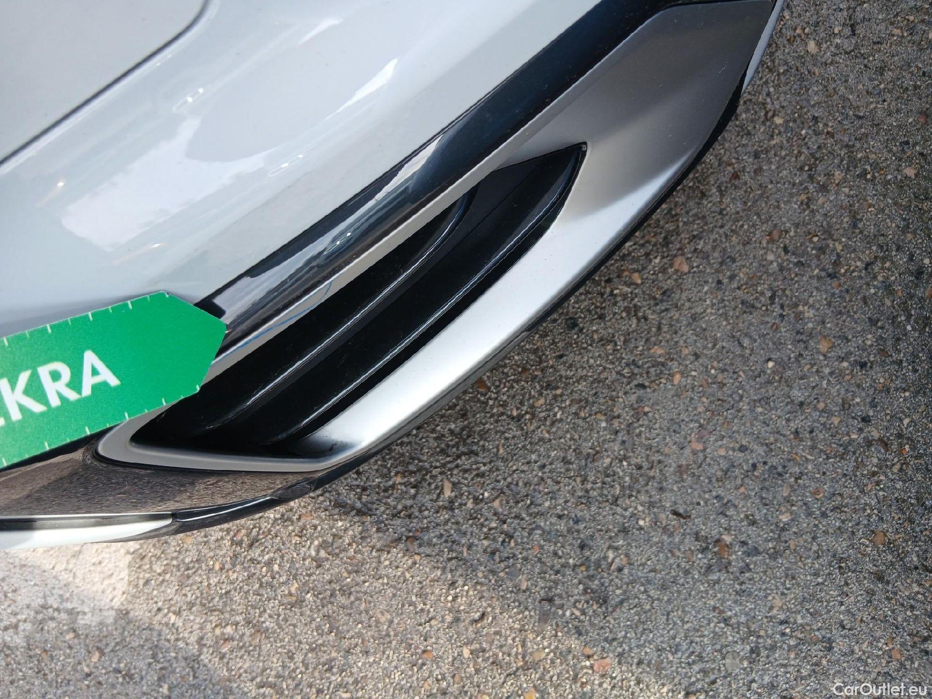  Audi  Q2 AUDI  / 2016 / 5P / todoterreno Design 30 TFSI 85kW (116CV) #6