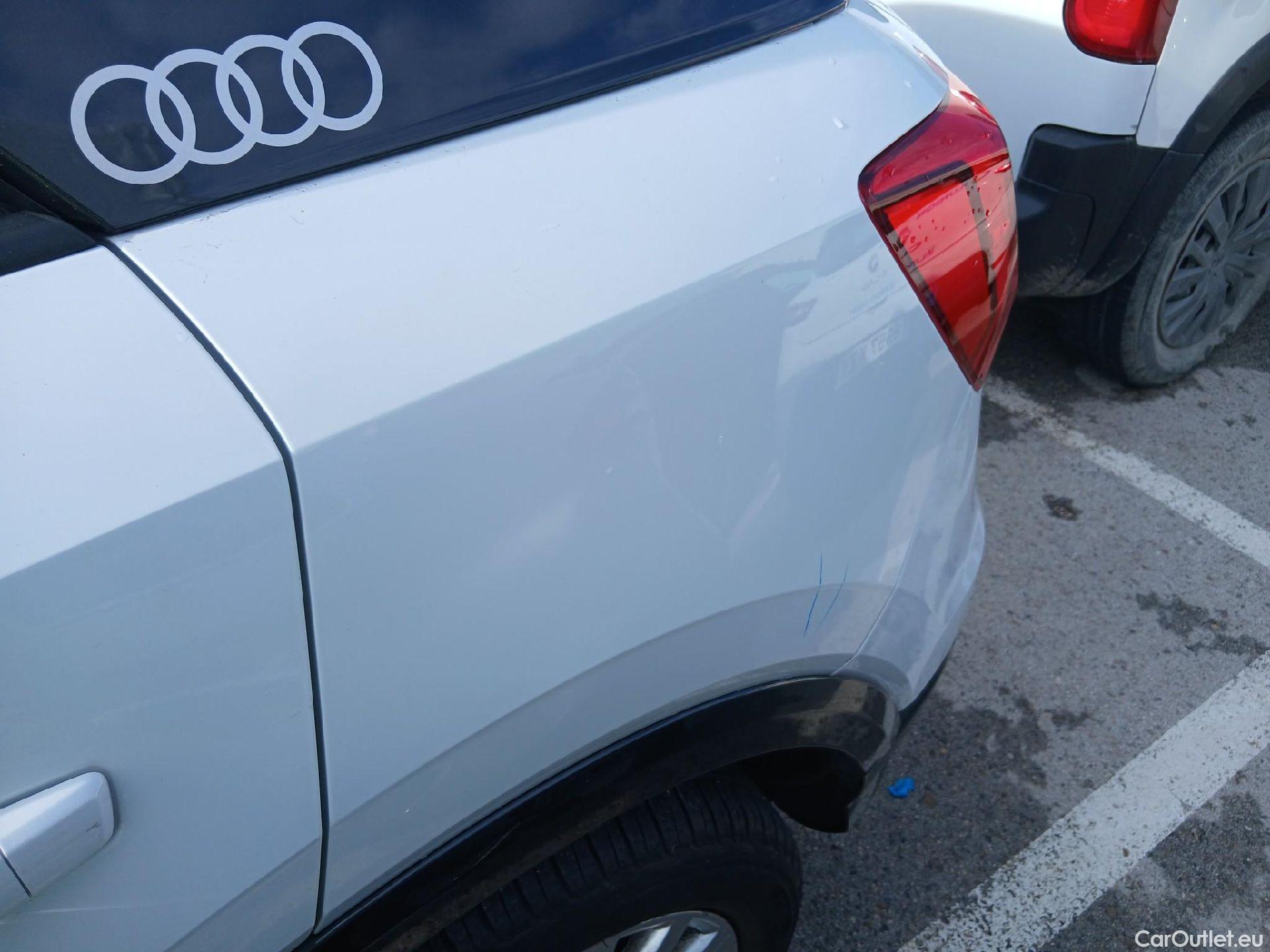  Audi  Q2 AUDI  / 2016 / 5P / todoterreno Design 30 TFSI 85kW (116CV) #18