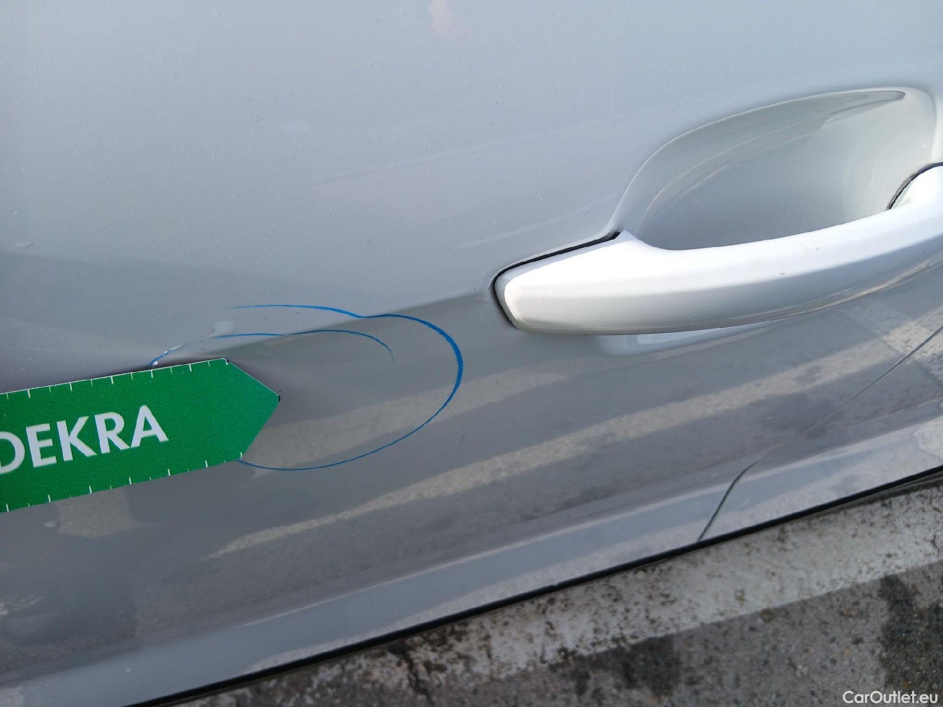  Audi  Q2 AUDI  / 2016 / 5P / todoterreno Design 30 TFSI 85kW (116CV) #14