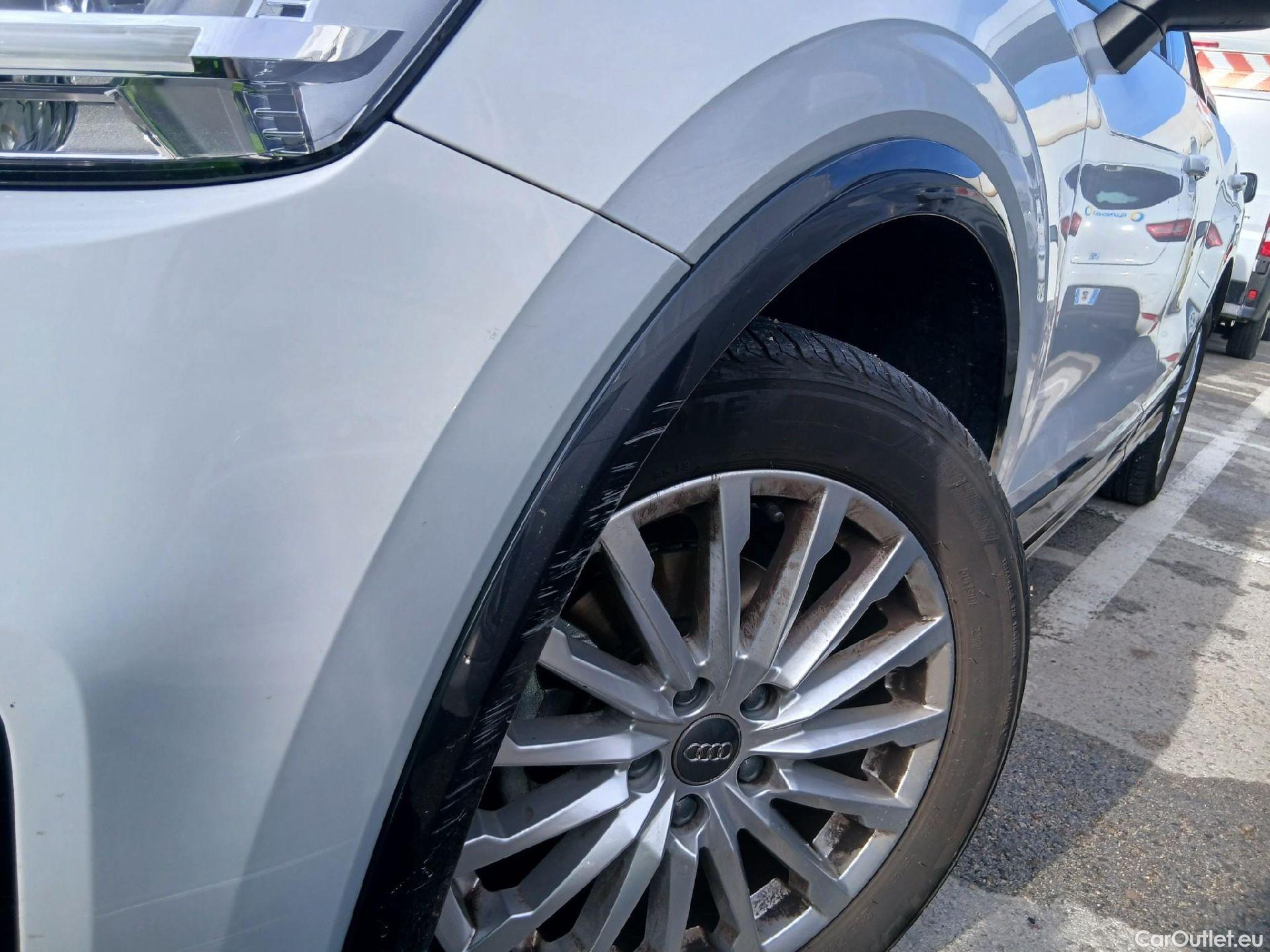  Audi  Q2 AUDI  / 2016 / 5P / todoterreno Design 30 TFSI 85kW (116CV) #10