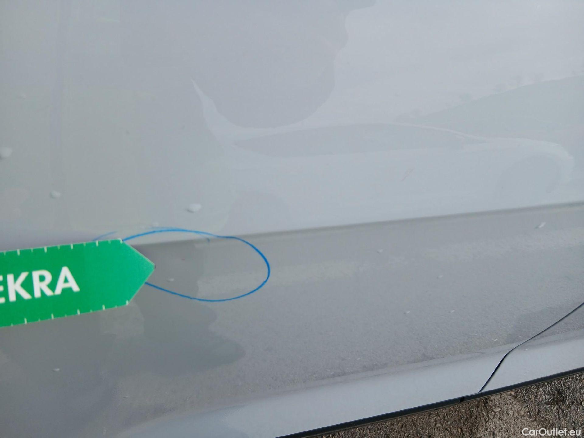  Audi  Q2 AUDI  / 2016 / 5P / todoterreno Design 30 TFSI 85kW (116CV) #26