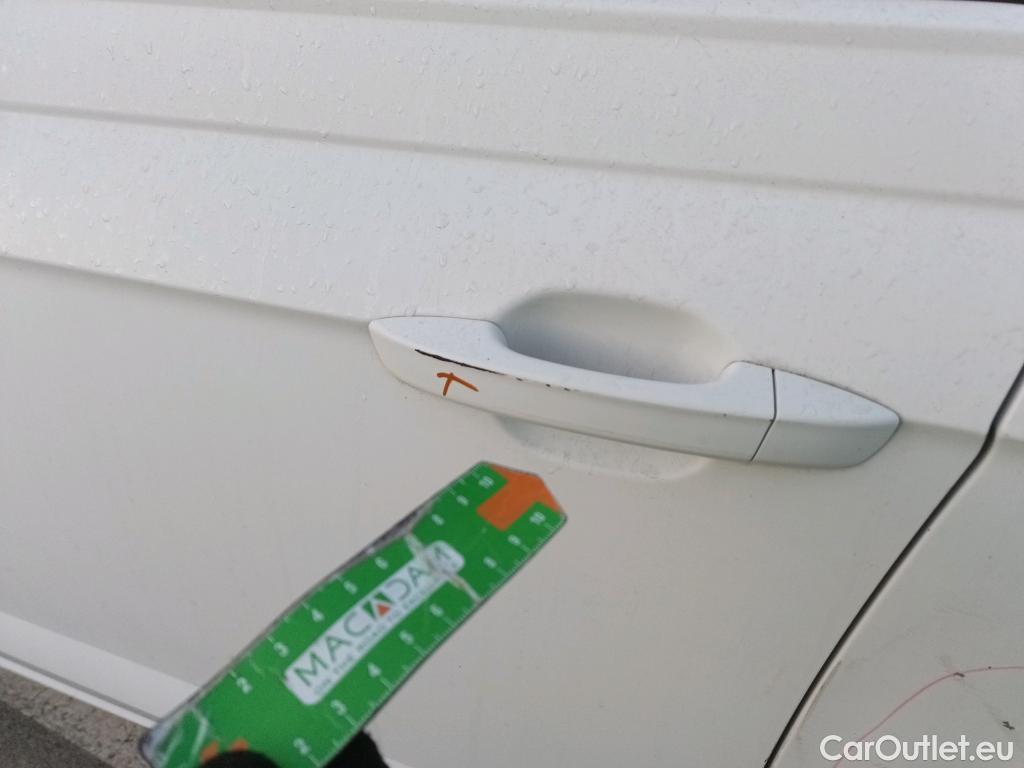  Volkswagen  Polo VOLKSWAGEN  / 2017 / 5P / berlina con portón Advance 1.0 TSI 70kW (95CV) #29