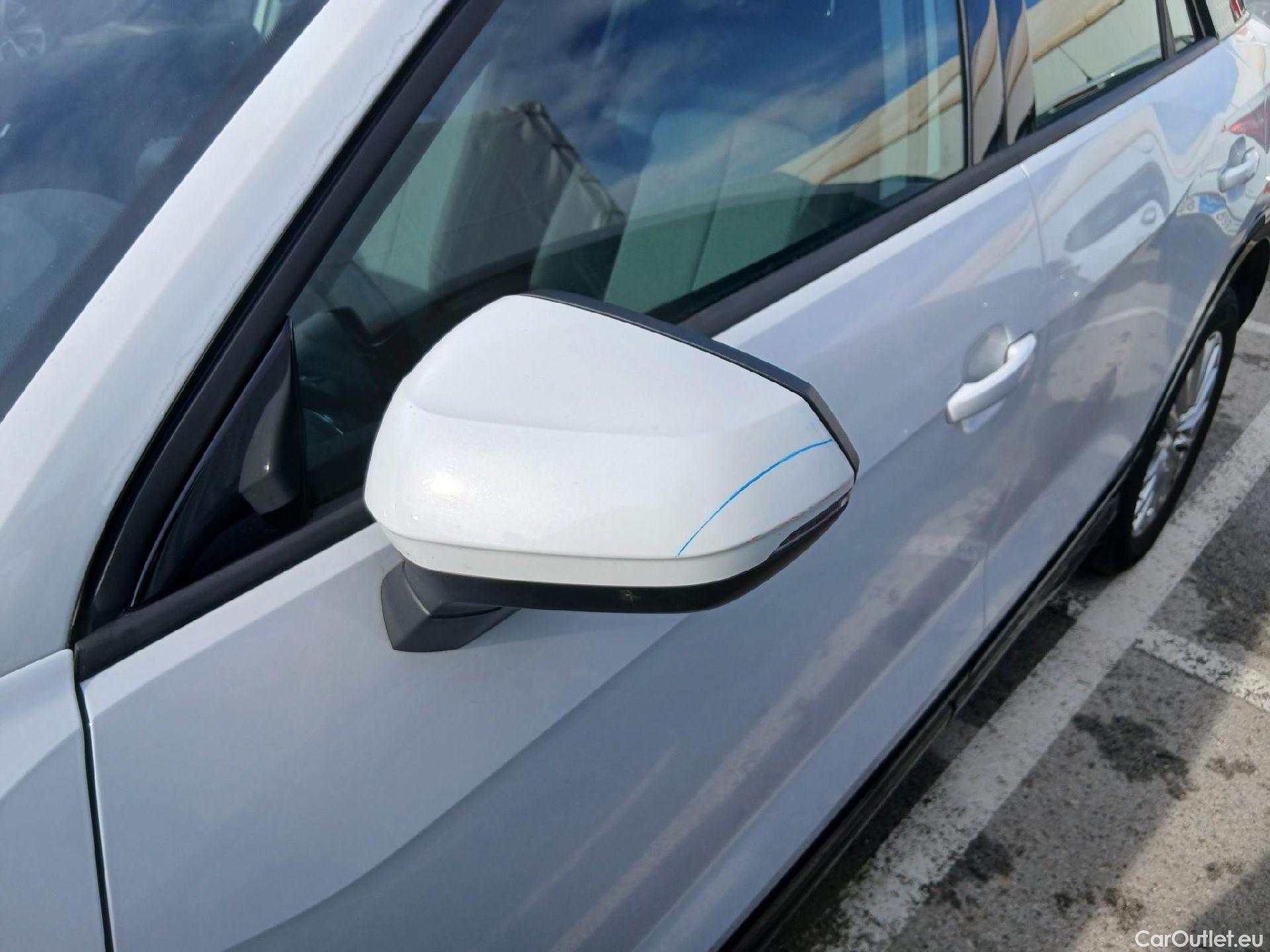  Audi  Q2 AUDI  / 2016 / 5P / todoterreno Design 30 TFSI 85kW (116CV) #13