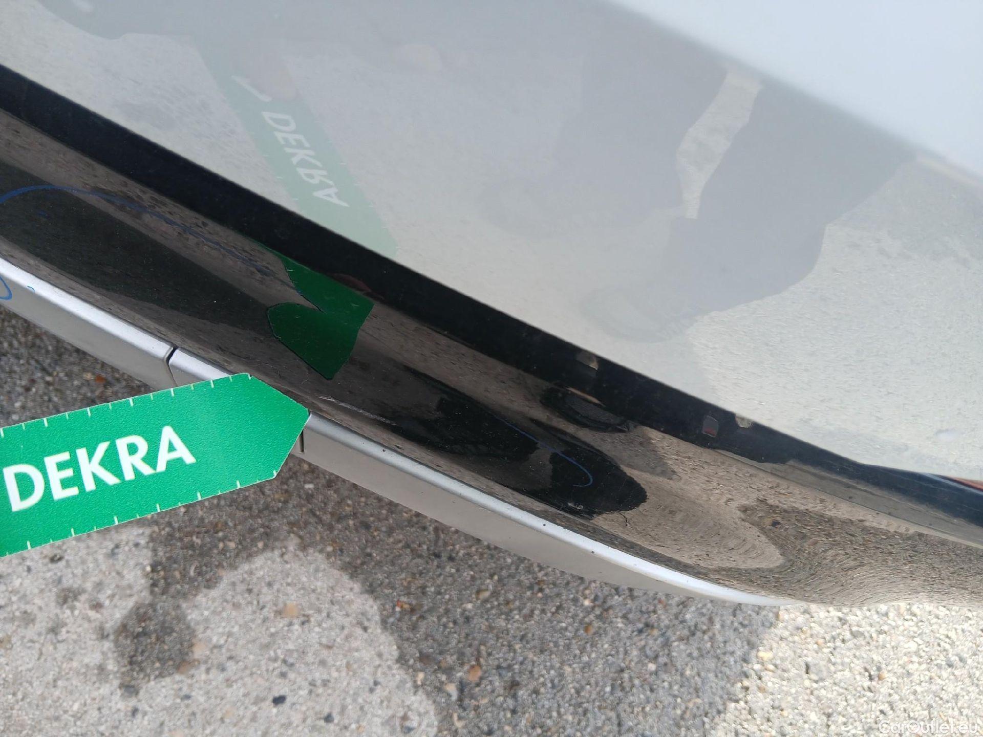  Audi  Q2 AUDI  / 2016 / 5P / todoterreno Design 30 TFSI 85kW (116CV) #21