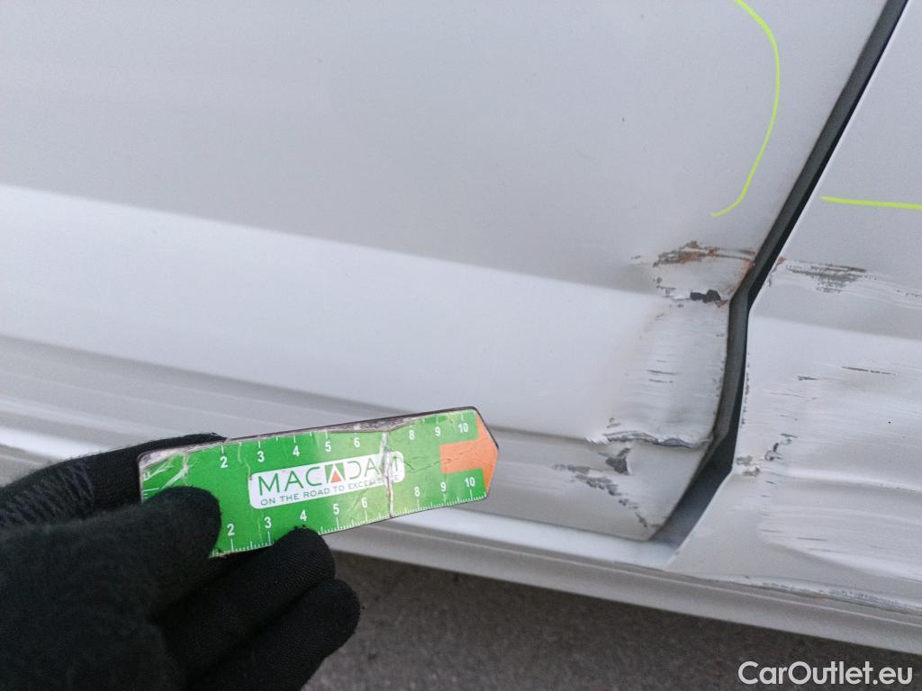  Volkswagen  Polo VOLKSWAGEN  / 2017 / 5P / berlina con portón Advance 1.0 TSI 70kW (95CV) #2