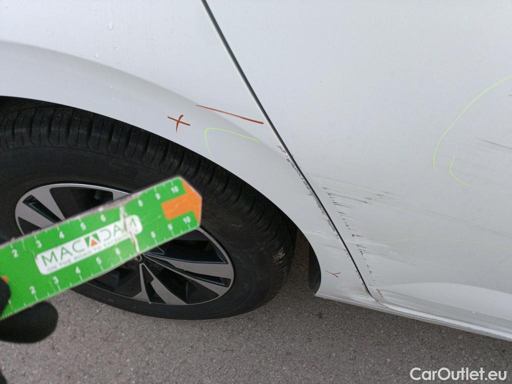  Volkswagen  Polo VOLKSWAGEN  / 2017 / 5P / berlina con portón Advance 1.0 TSI 70kW (95CV) #7