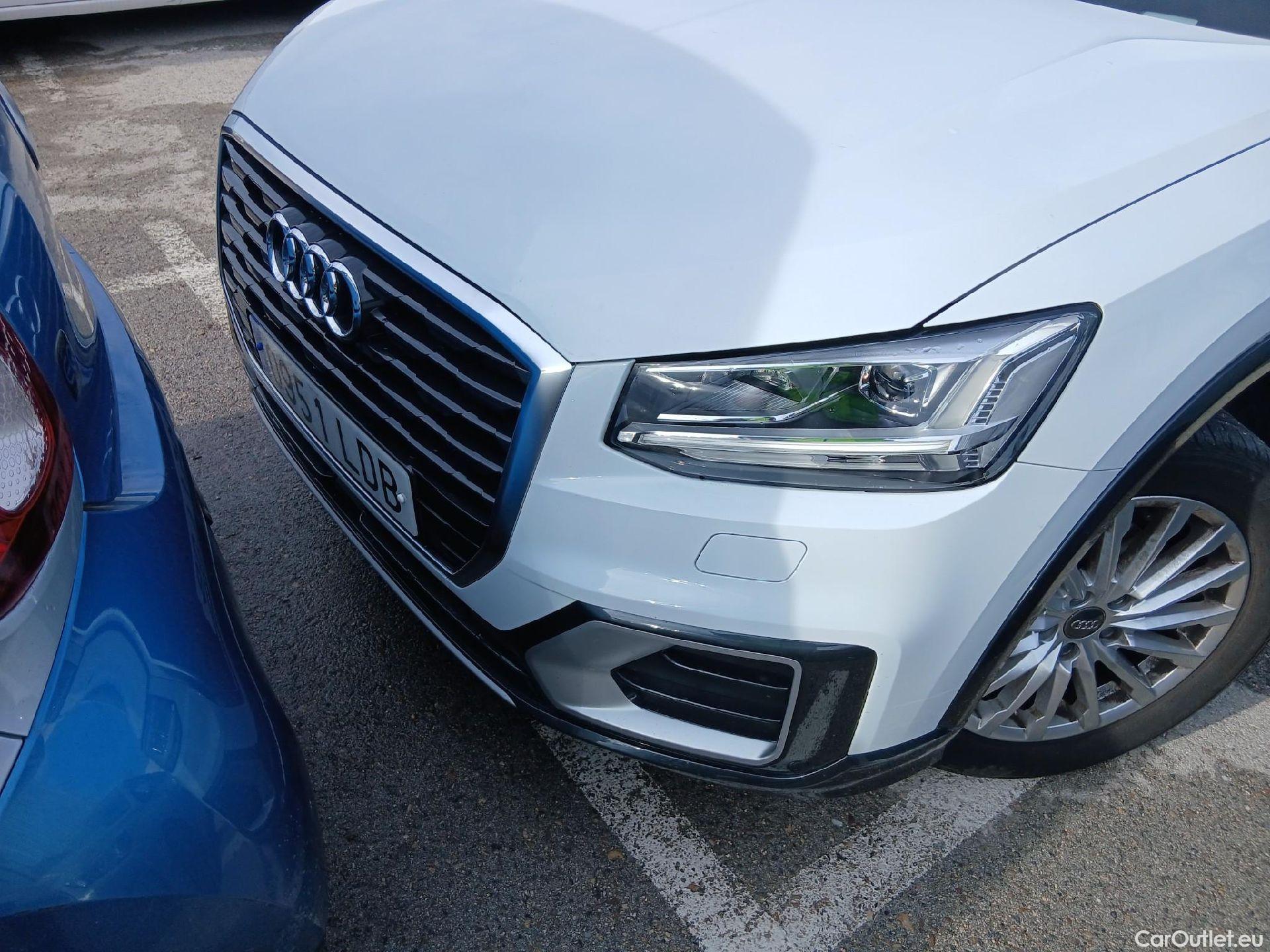  Audi  Q2 AUDI  / 2016 / 5P / todoterreno Design 30 TFSI 85kW (116CV) #8