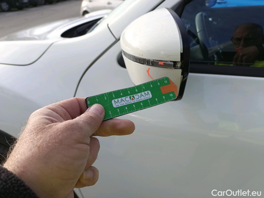  Nissan  Juke NISSAN  / 2014 / 5P / crossover G.E6D-Temp 83kW (112 CV) 5M/T ACENTA (CX) #5