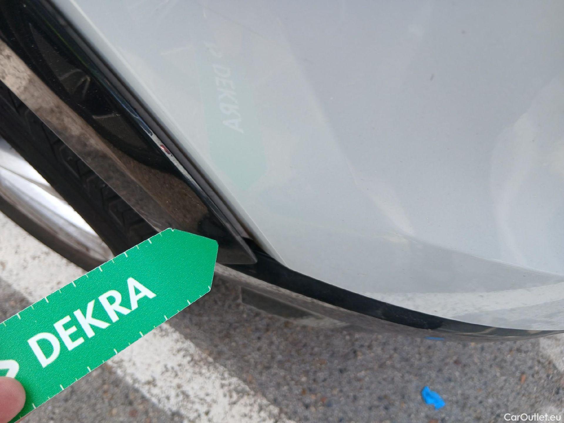  Audi  Q2 AUDI  / 2016 / 5P / todoterreno Design 30 TFSI 85kW (116CV) #20