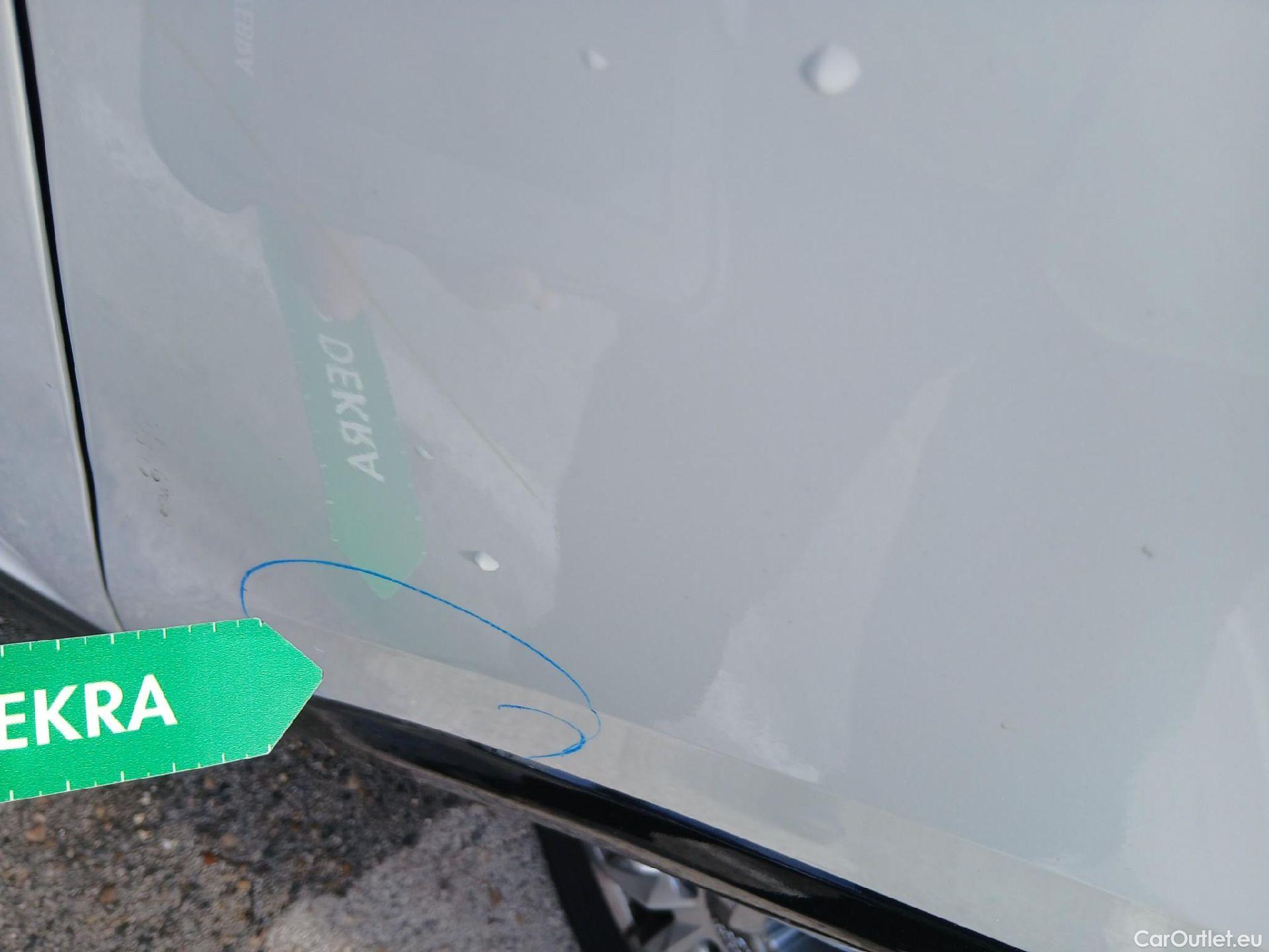  Audi  Q2 AUDI  / 2016 / 5P / todoterreno Design 30 TFSI 85kW (116CV) #28