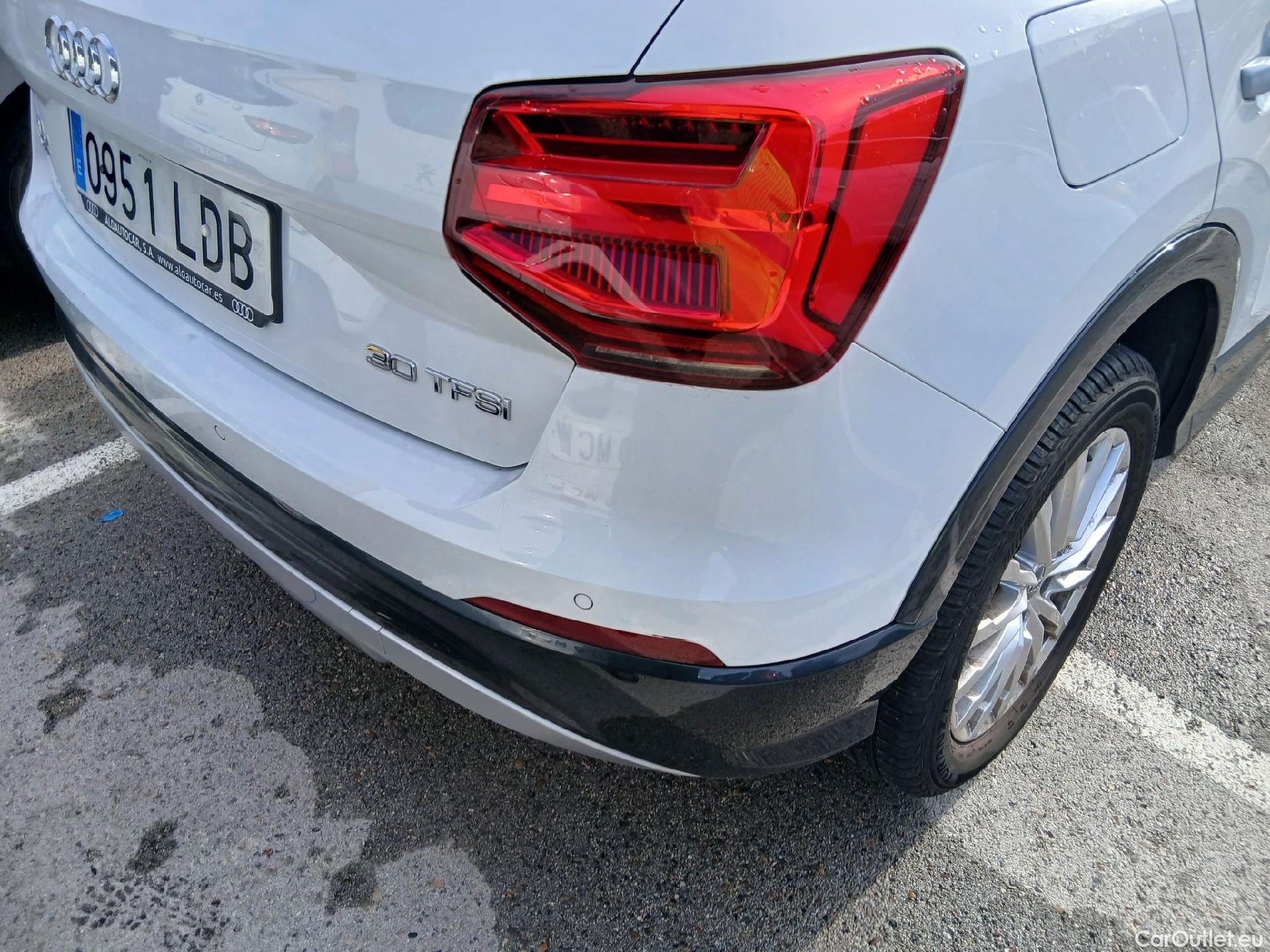  Audi  Q2 AUDI  / 2016 / 5P / todoterreno Design 30 TFSI 85kW (116CV) #22