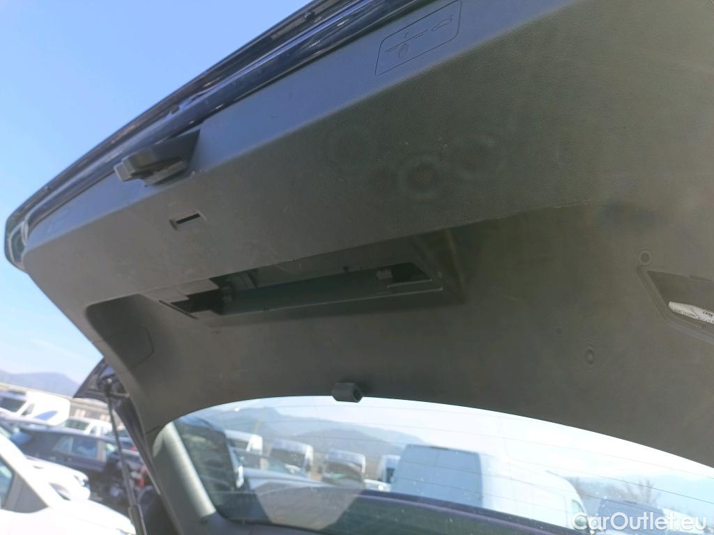  Volkswagen  Golf  VOLKSWAGEN / 2020 / 5P / berlina con portón 1.0 TSI 81kW (110CV) #17