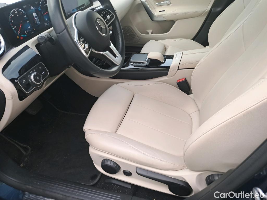  Mercedes  A-Klasse MERCEDES-BENZ Clase A / 2018 / 5P / berlina con portón A 200 d #20