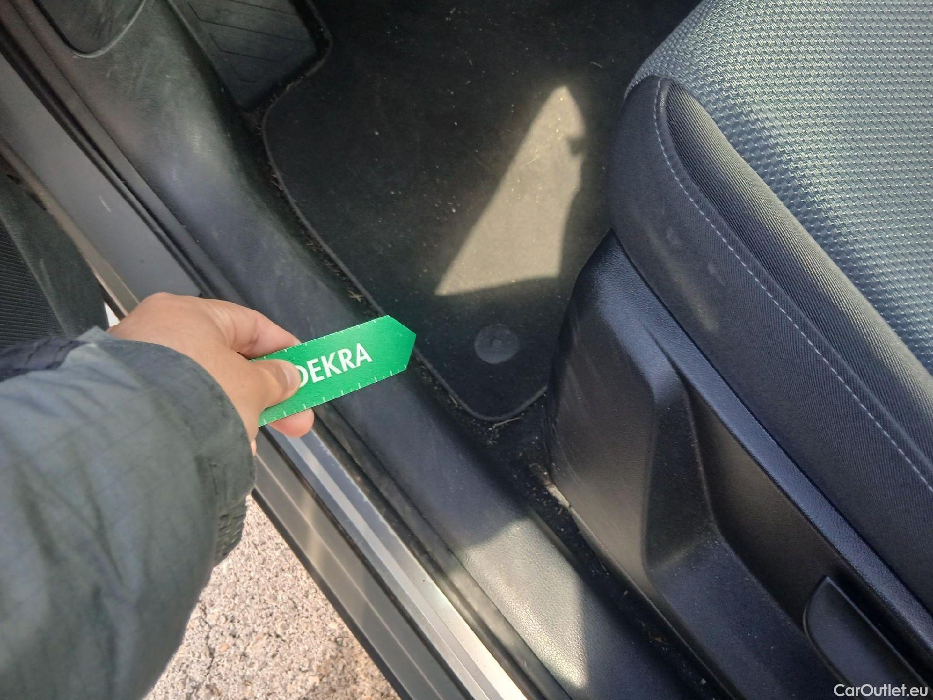  Audi  Q2 AUDI  / 2016 / 5P / todoterreno Design 30 TFSI 85kW (116CV) #6