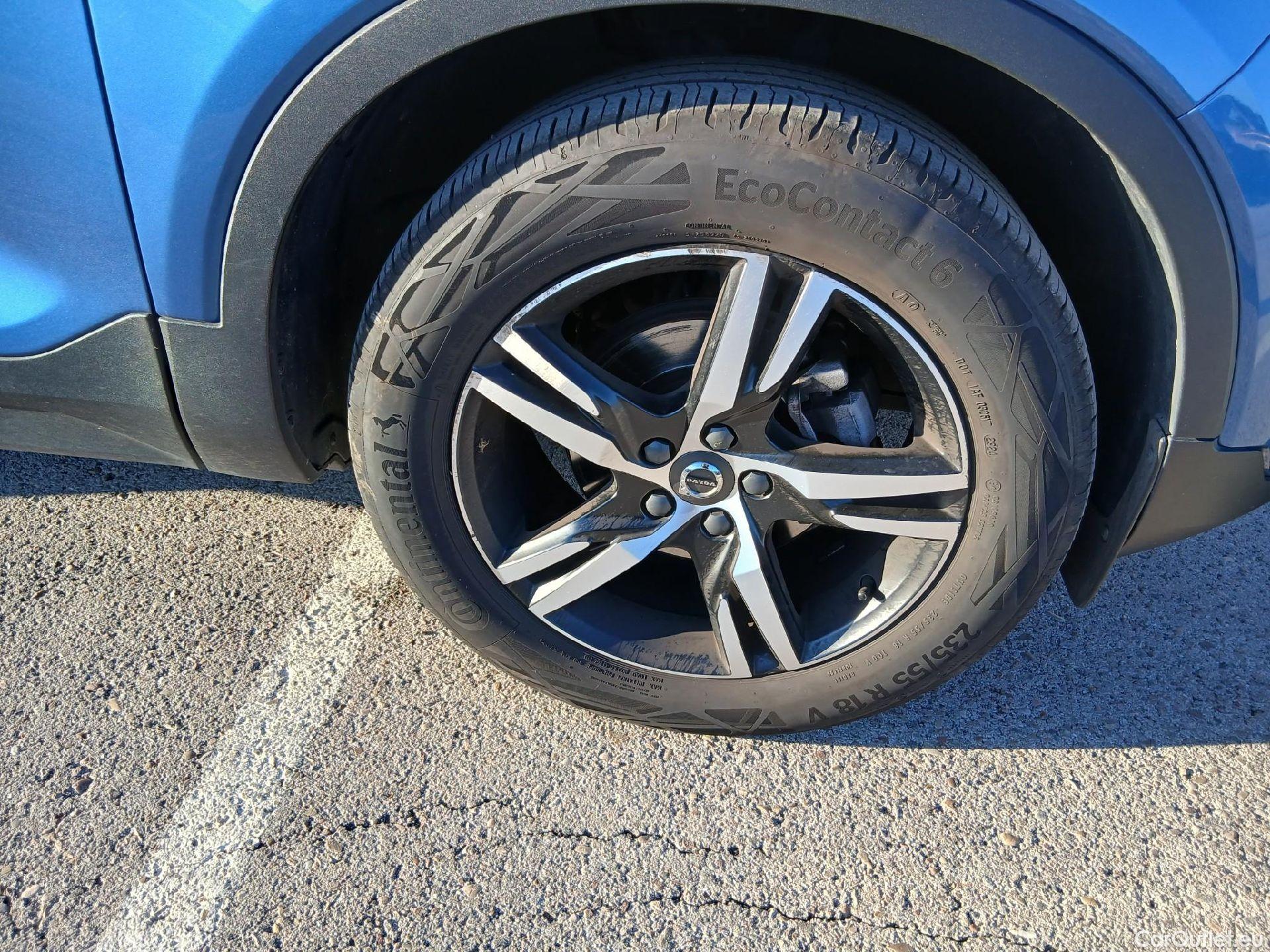  Volvo  XC 40 VOLVO XC40 / 2017 / 5P / todoterreno 1.5 T3 R-Design Auto #42