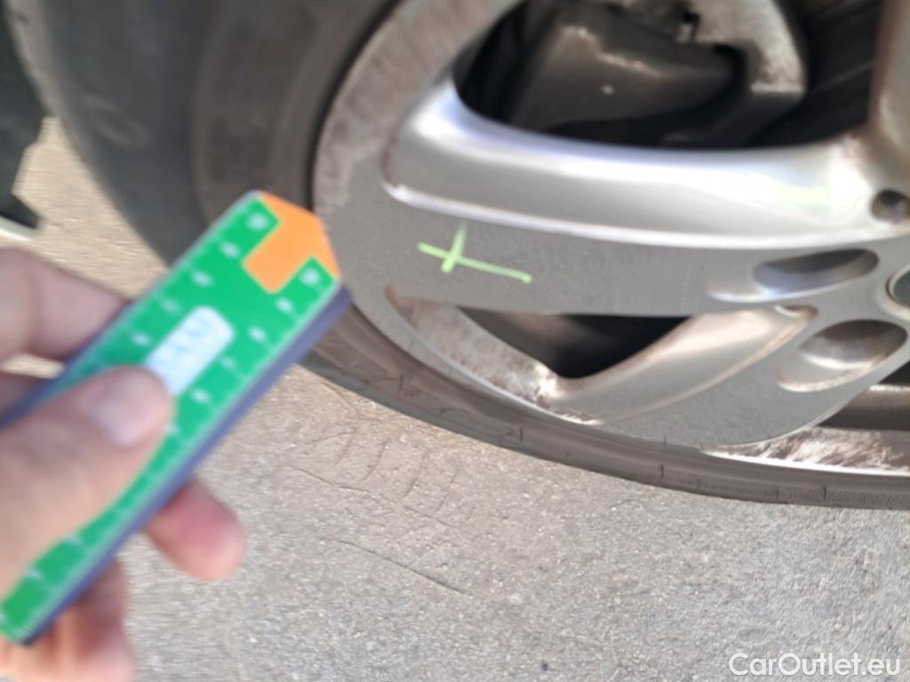  Bmw  Serie 1 BMW  / 2019 / 5P / berlina con portón 116d #24