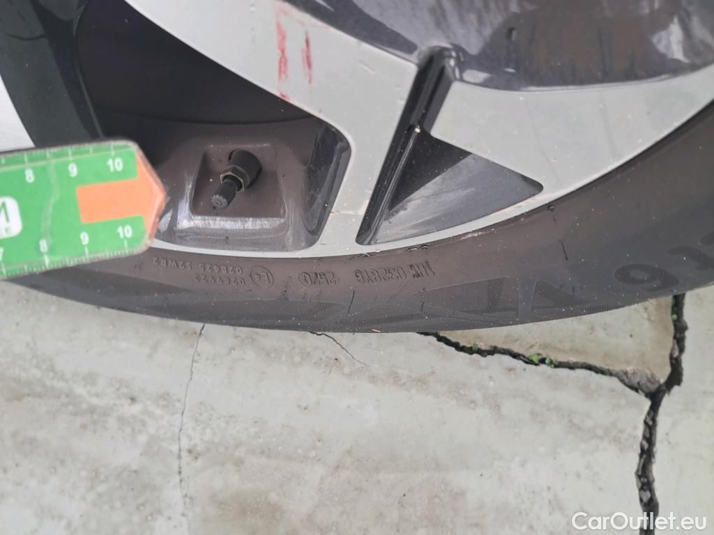  KIA  Sportage KIA  1.6MHEV Drive 100kW(136CV) 4x2(Crist Tintados)(CX) #11