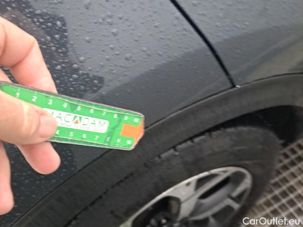  KIA  Sportage KIA  1.6MHEV Drive 100kW(136CV) 4x2(Crist Tintados)(CX) #32