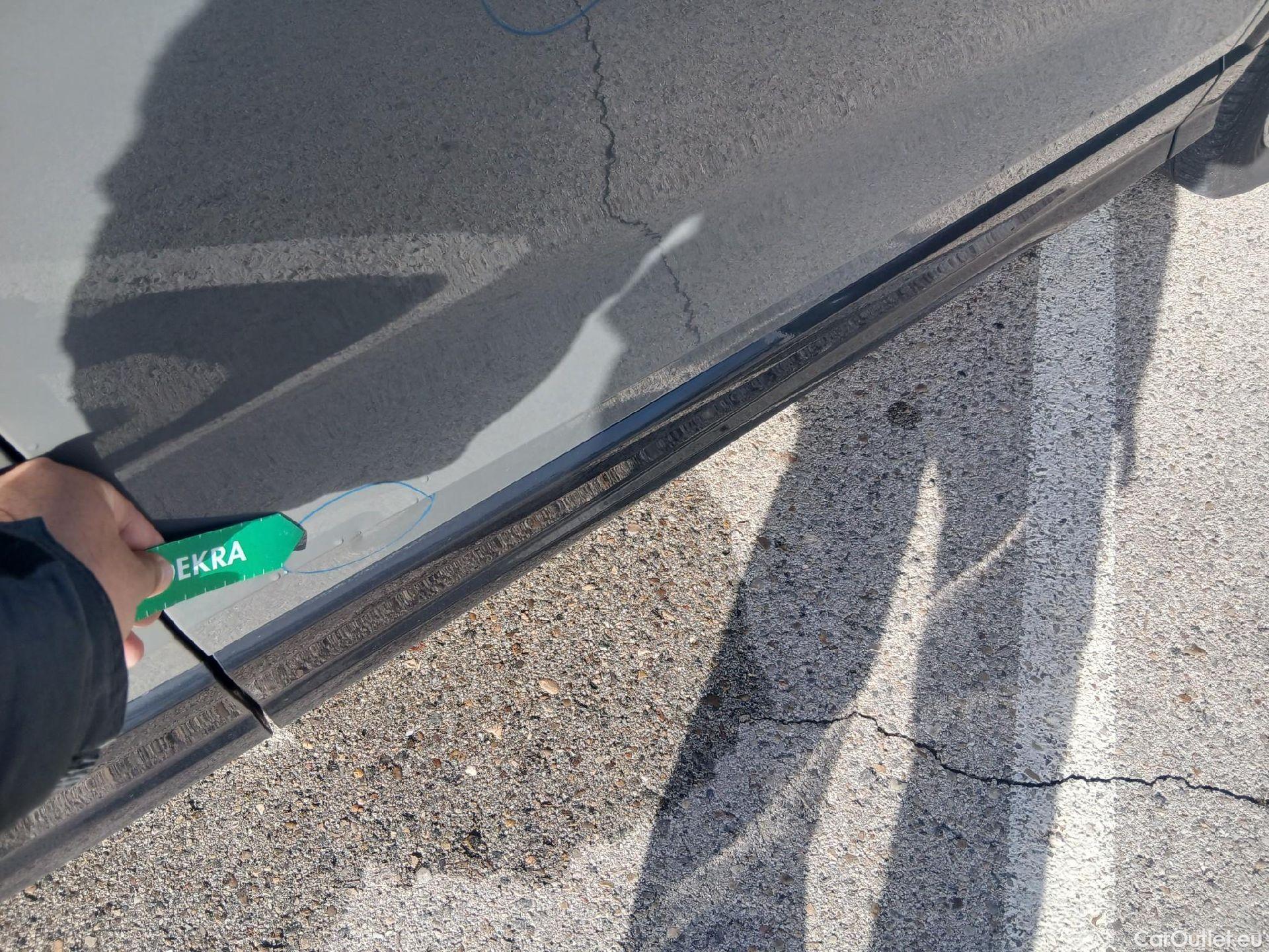  Audi  Q2 AUDI  / 2016 / 5P / todoterreno Design 30 TFSI 85kW (116CV) #22